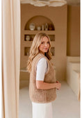 Load image into Gallery viewer, Women's Merino Wool Vest - Oat
