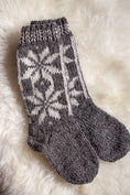 Load image into Gallery viewer, Knitted socks with star pattern, very warm and long
