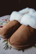 Load image into Gallery viewer, caramel sheepskin slippers with white fluffy rim 
