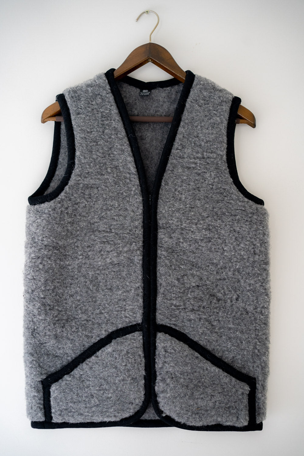 Merino wool gilet, with zip, pockets, warm